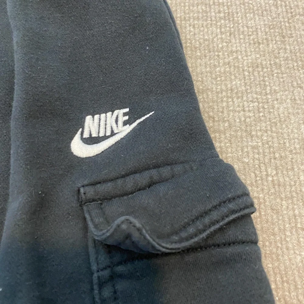 Nike Sweatpants Mens 2XL Black Fleece Cargo Joggers Elastic Waist CD3129-010